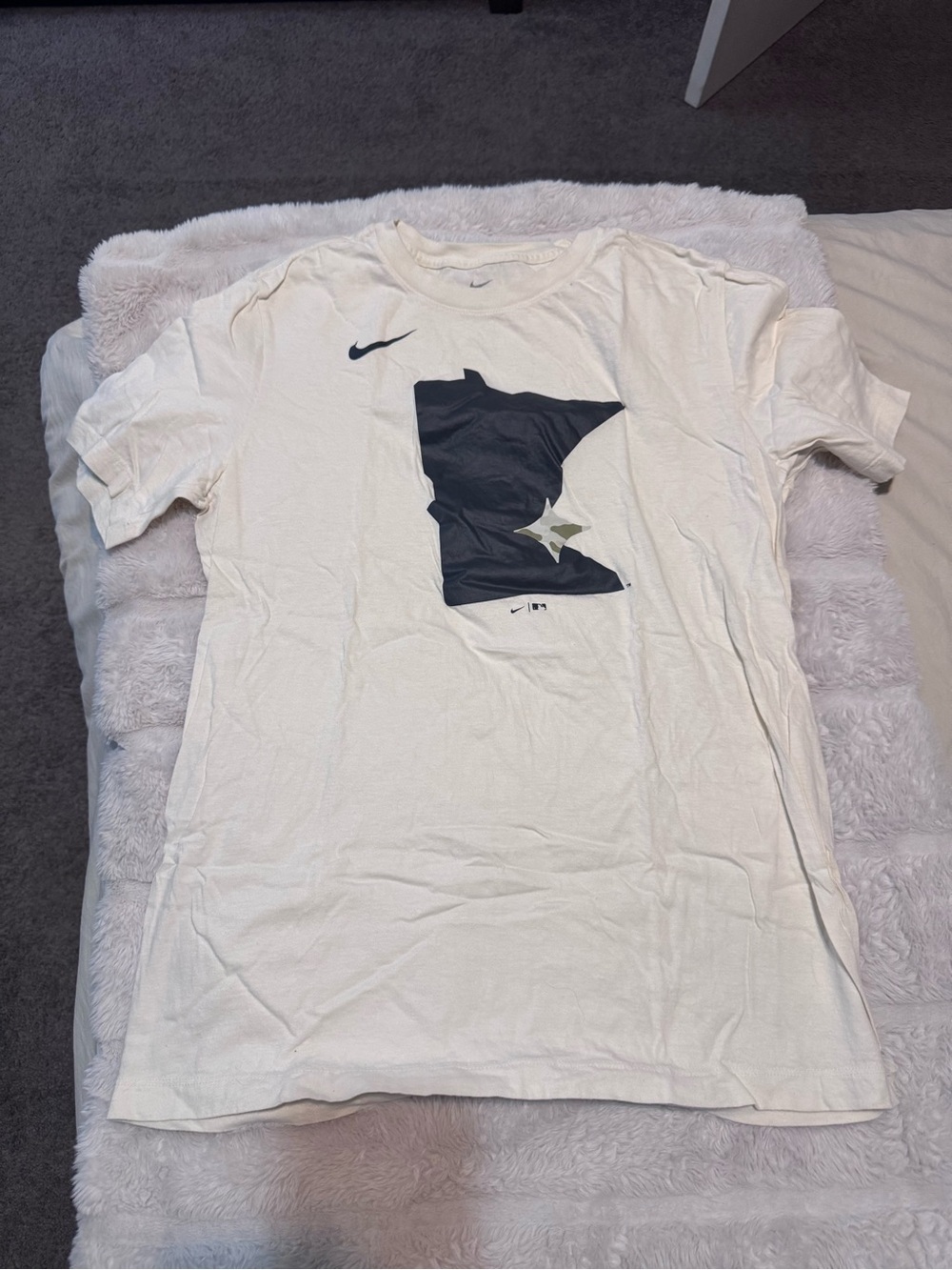 Nike Men's Minnesota Twins Cream/White Graphic T-Shirt with Black State Print